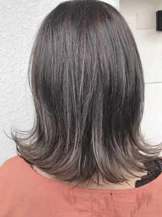 ショート カラー レイヤーカット匠 イソザキノリユキのヘアスタイル