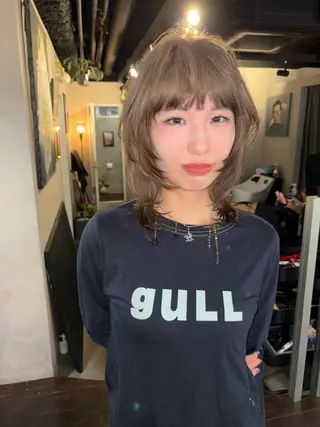 ミディアム givet所属・心斎橋/デザインカラ ー/海外風/ナツミのヘアスタイル