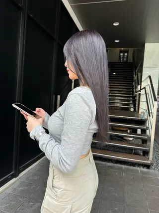 セミロング カラー ヘアアレンジ yuuto🌈 冬の透け感カラーのヘアスタイル