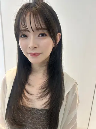 セミロング 🎀大竹美侑／顔まわ りカット／レイヤーのヘアスタイル