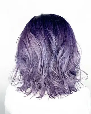 ミディアム カラー N° aria 三軒茶屋のヘアスタイル