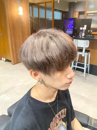 ショート カラー メンズ Osmann Men's Hair Salon御茶ノ水神保町店【オスマン　メンズ　ヘア　サロン】所属・【メンズカラー】 富塚　瑠士のヘアスタイル