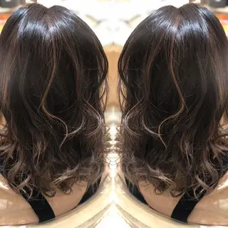 セミロング 縮毛矯正/髪質改善 継続する美髪のヘアスタイル