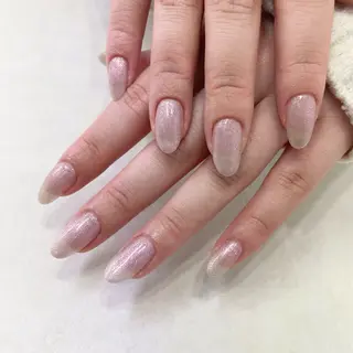 ネイル esNAIL新宿西口店所属・emi esNAILのネイルデザイン
