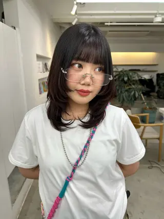 セミロング カラー 篠岡 菜那のヘアスタイル