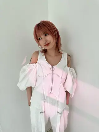 ショート カラー 美髪・シールエクステ ホソタニリョウコのヘアスタイル