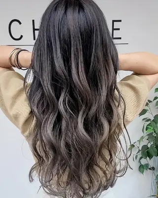 ロング カラー cherie所属・バレイヤージュ/ ハイライト/大内格のヘアスタイル