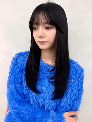 セミロング カラー ヘアアレンジ 透明感カラー🪽🫧 noaのヘアスタイル