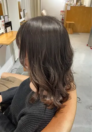 セミロング 片桐 美海のヘアスタイル