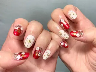 ネイル 手塚 里奈のネイルデザイン