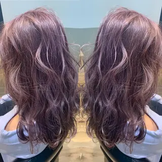 セミロング カラー 38【サーティーエイト】所属・REINA 【デザイナー】のヘアスタイル