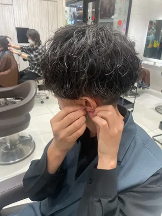 パーマ メンズ EARTH 山﨑龍馬のヘアスタイル