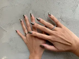 ネイル lealea Ayakaのネイルデザイン