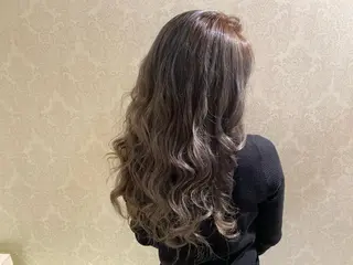 ロング カラー diar／Saori 透明感カラー🤍のヘアスタイル