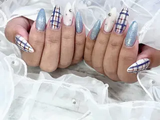 ネイル クレアラルーチェ小倉駅前店所属・Hima .のネイルデザイン