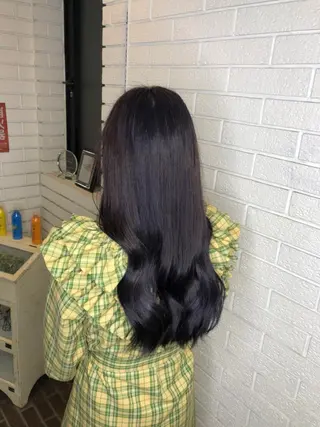 ロング 艶カラー🩵💛 NANAのヘアスタイル