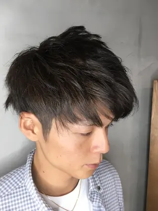 メンズ HAIR SALONgenie (ヘアーサロンジーニー)所属・嶋崎 啓人のヘアスタイル
