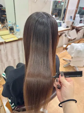 ロング パーマ特化 若山 結愛のヘアスタイル