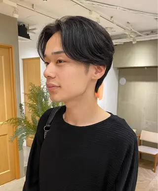 ミディアム メンズ センターパート 田形清流のヘアスタイル