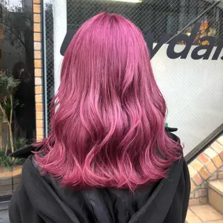 ミディアム カラー パーマ ヘアアレンジ 八巻 晴香のヘアスタイル