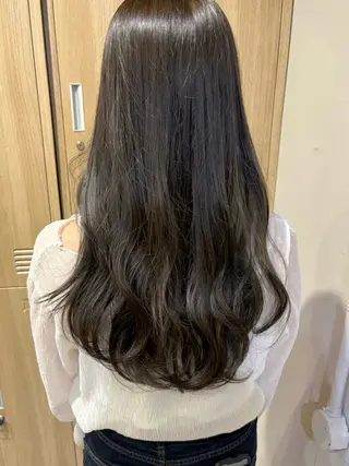 ロング LOREN＋透明感 オリーブhirokoのヘアスタイル