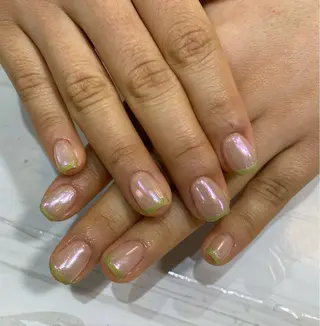 ネイル 藤井 里緒奈のネイルデザイン