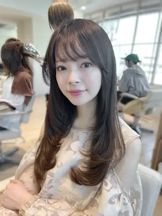 ロング 🎀大竹美侑／顔まわ りカット／レイヤーのヘアスタイル