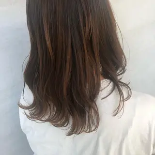 セミロング カラー 小森 樹奈のヘアスタイル
