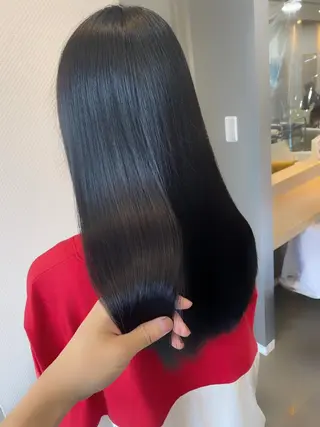 ロング パーマ カラー N° 秋田店【ナンバー】のヘアスタイル