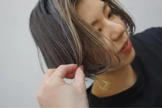 カラー 大場 優のヘアスタイル