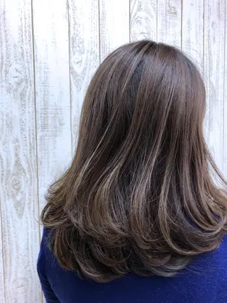 ミディアム カラー 大栗 佑也  髪質改善のヘアスタイル