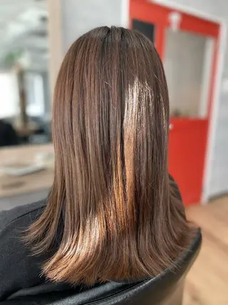 セミロング _White所属・ＳＨＩ ＺＵのヘアスタイル