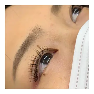 マツエク・マツパ Tierna所属・氏原 愛美のマツエク・マツパデザイン