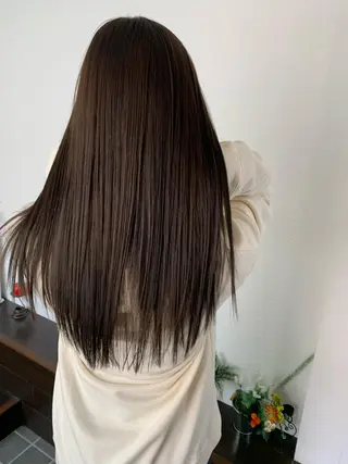 セミロング ブリーチ毛に縮毛矯正 ✨カラー✨山田 正幸のヘアスタイル