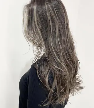 ロング naomi (夜間営業受付中★)のヘアスタイル