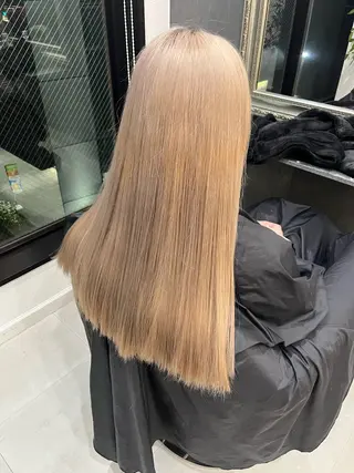 ロング カラー ユナ🎀レイヤー /韓国/ハイトーンのヘアスタイル