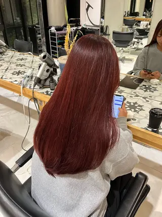ロング カラー るり 暗髪・艶カラーのヘアスタイル