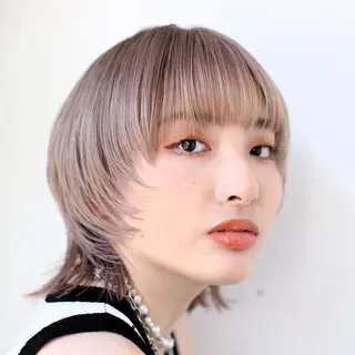ショート カラー みぞぐち じゅりのヘアスタイル