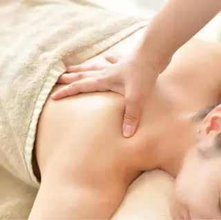 筋膜/リンパ/深層/ スポーツ/アロマ/のエステ・リラクイメージ