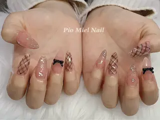 セミロング Pio Mielのネイルデザイン