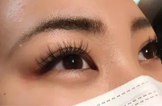 マツエク・マツパ 中谷 明日香のヘアスタイル