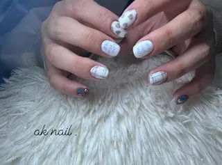 ミディアム ネイル ak nail .のネイルデザイン