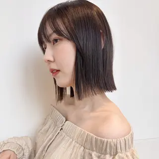 ショート ベージュ/暖色カラー /ボブ/ミカのヘアスタイル