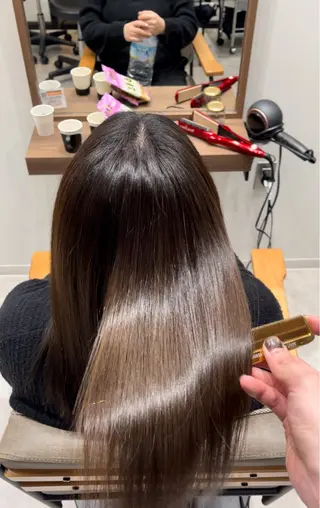 セミロング 朝5分でキマる艶髪 ／ヤマダのヘアスタイル