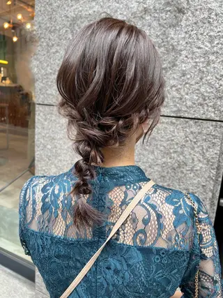 セミロング カラー ノイシキ サキのヘアスタイル