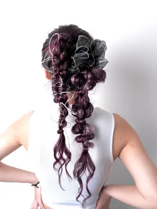 ヘアアレンジ 推し活専用 【派手髪】飯野ゆかりのヘアスタイル