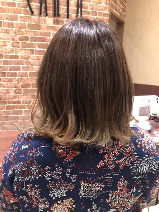 カラー カワサキ ヒナコのヘアスタイル