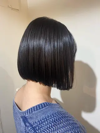 ショート カラー COLO✨️ 白川綺香のヘアスタイル