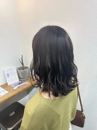 カラー 岡本 雅紀のヘアスタイル