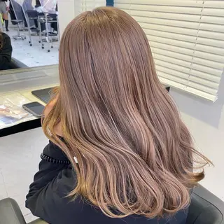 セミロング カラー rio🧚🏻‍♀️ 暖色/グレージュのヘアスタイル